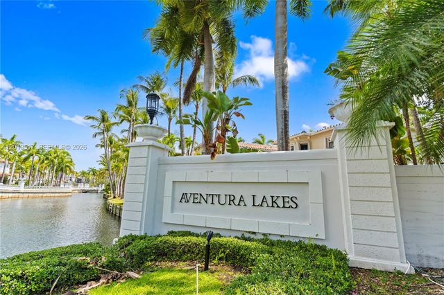 3188 NE 211th Ter, Aventura, FL 33180