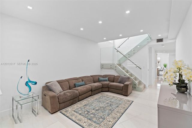 3188 NE 211th Ter, Aventura, FL 33180