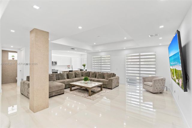 3188 NE 211th Ter, Aventura, FL 33180