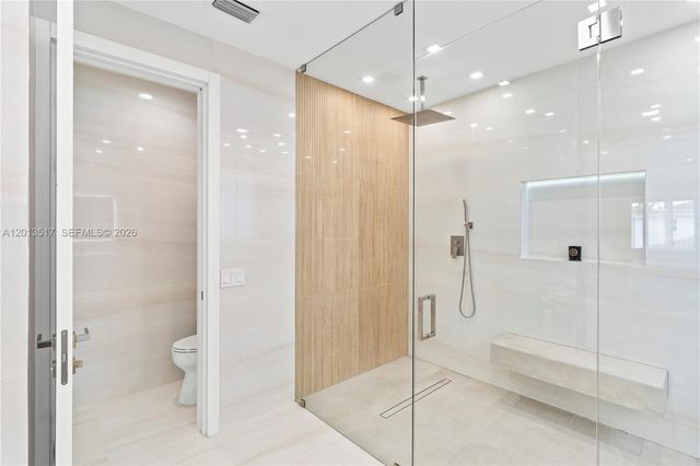 3188 NE 211th Ter, Aventura, FL 33180
