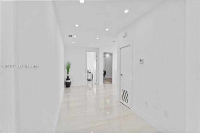 3188 NE 211th Ter, Aventura, FL 33180