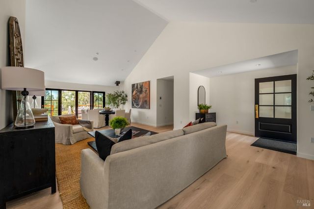 340 White Cottage Rd S, Angwin, CA 94508