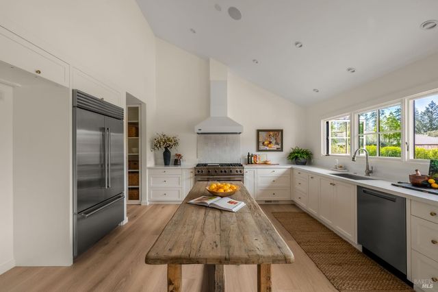 340 White Cottage Rd S, Angwin, CA 94508