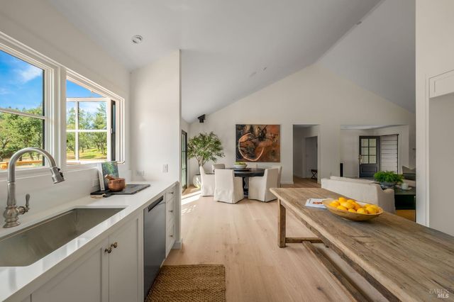 340 White Cottage Rd S, Angwin, CA 94508