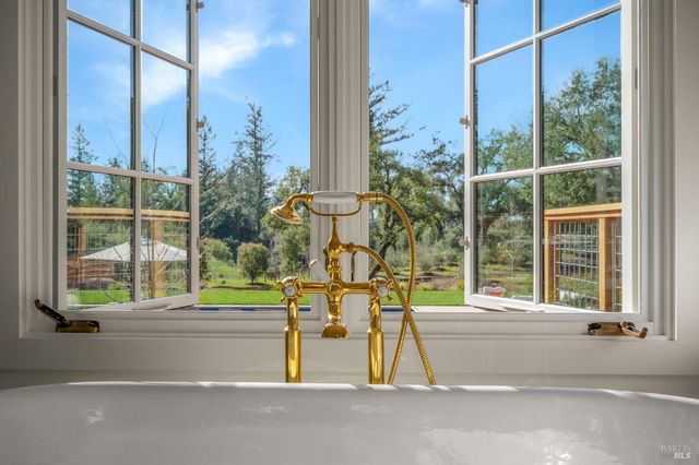 340 White Cottage Rd S, Angwin, CA 94508