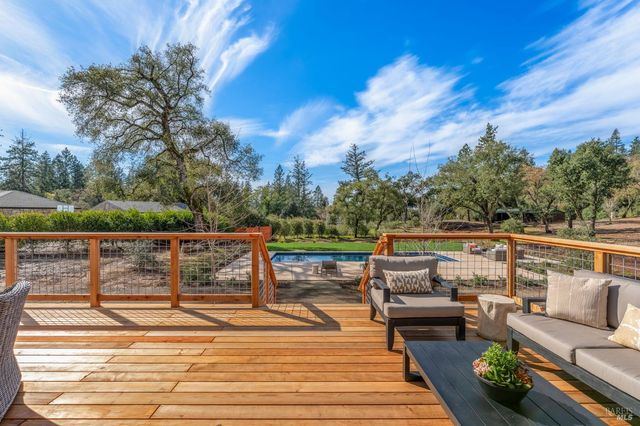 340 White Cottage Rd S, Angwin, CA 94508