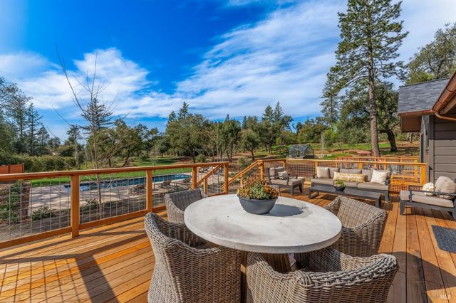 340 White Cottage Rd S, Angwin, CA 94508