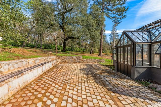 340 White Cottage Rd S, Angwin, CA 94508