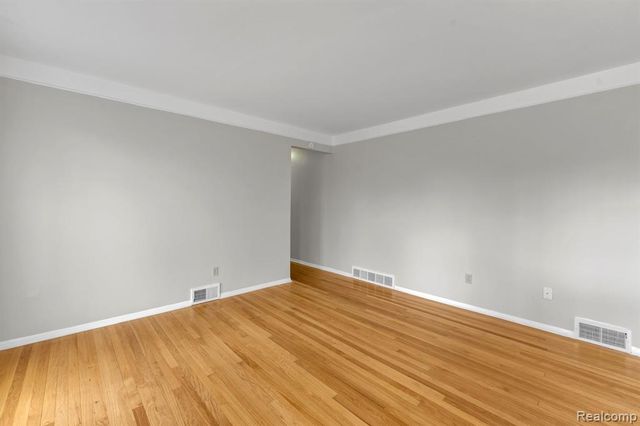 26800 Van Buren Road, Dearborn Heights, MI 48127