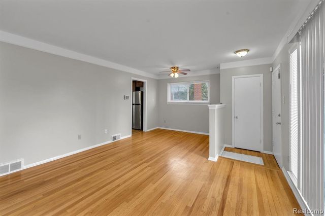 26800 Van Buren Road, Dearborn Heights, MI 48127