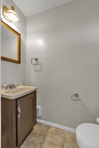 26800 Van Buren Road, Dearborn Heights, MI 48127