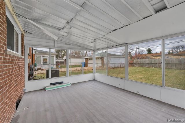 26800 Van Buren Road, Dearborn Heights, MI 48127