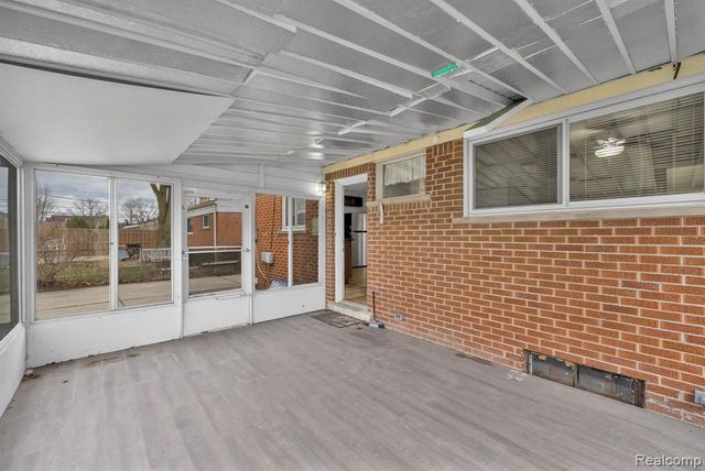 26800 Van Buren Road, Dearborn Heights, MI 48127