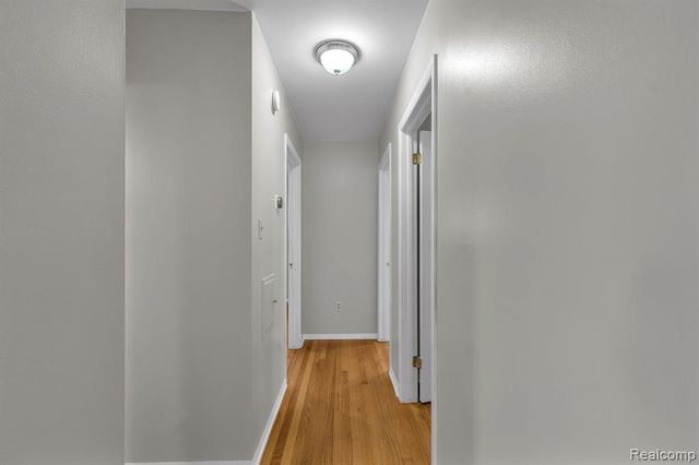 26800 Van Buren Road, Dearborn Heights, MI 48127