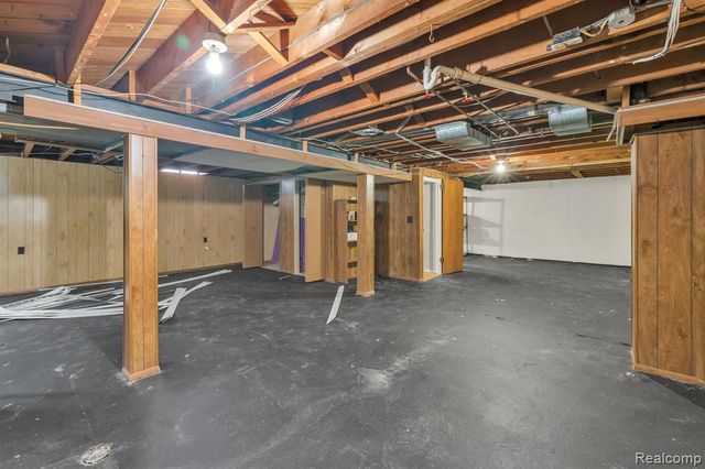 26800 Van Buren Road, Dearborn Heights, MI 48127