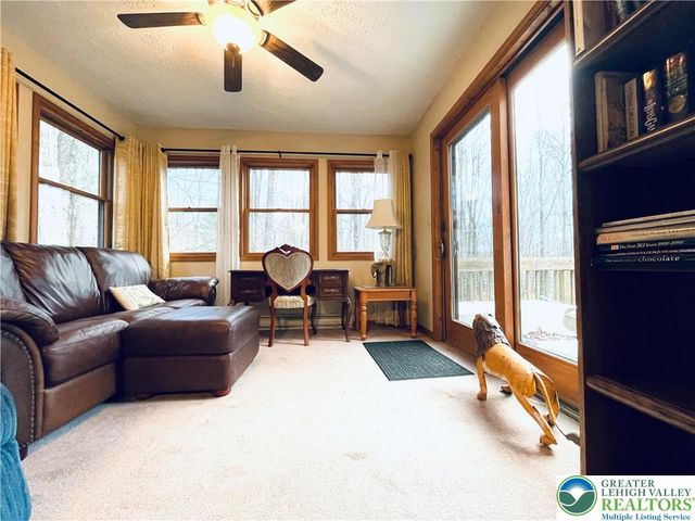 19 Livingston Lane, Clifton Twp, PA 18424