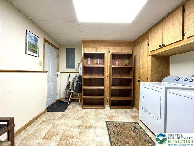 19 Livingston Lane, Clifton Twp, PA 18424