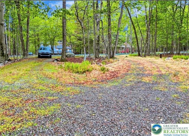19 Livingston Lane, Clifton Twp, PA 18424