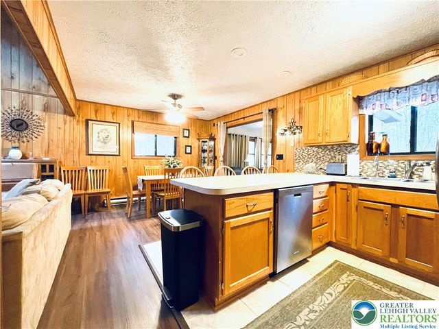19 Livingston Lane, Clifton Twp, PA 18424