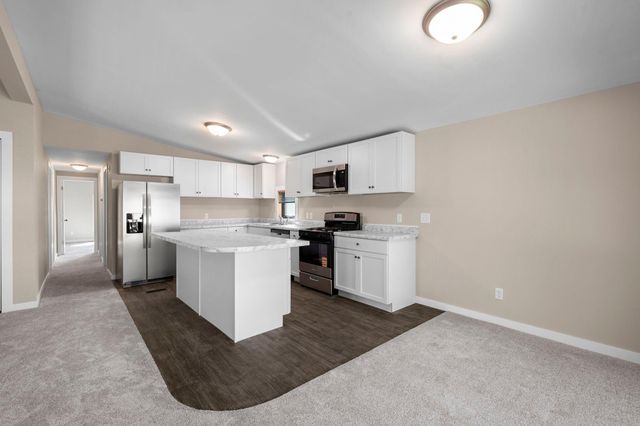 1989 Cardinal Drive, Centerville, MN 55038