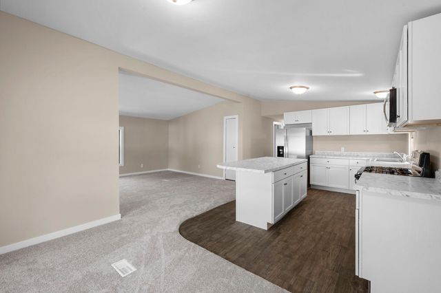 1989 Cardinal Drive, Centerville, MN 55038