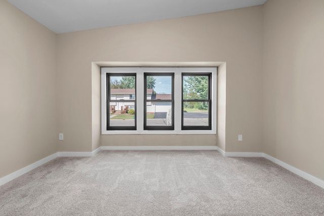 1989 Cardinal Drive, Centerville, MN 55038