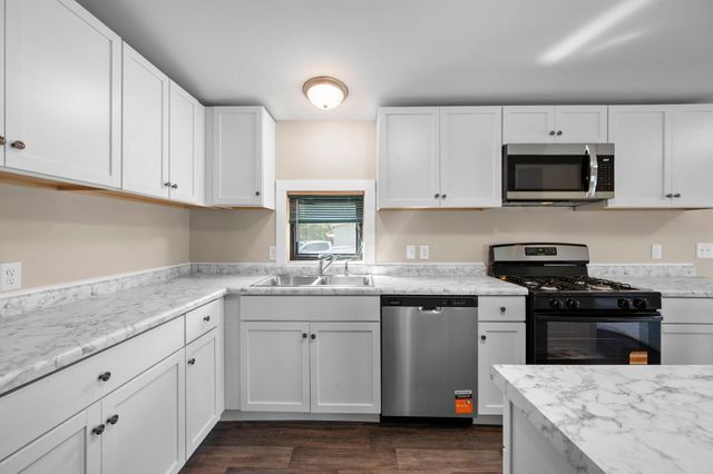 1989 Cardinal Drive, Centerville, MN 55038