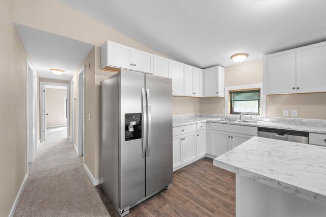 1989 Cardinal Drive, Centerville, MN 55038