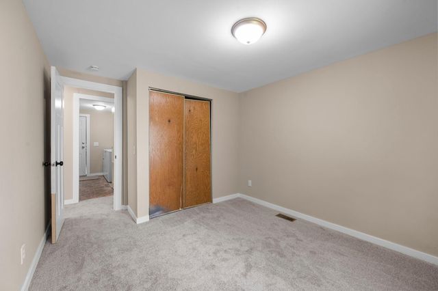 1989 Cardinal Drive, Centerville, MN 55038