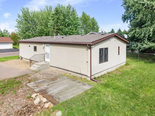 1989 Cardinal Drive, Centerville, MN 55038