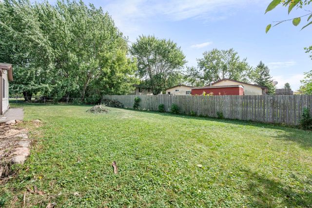 1989 Cardinal Drive, Centerville, MN 55038