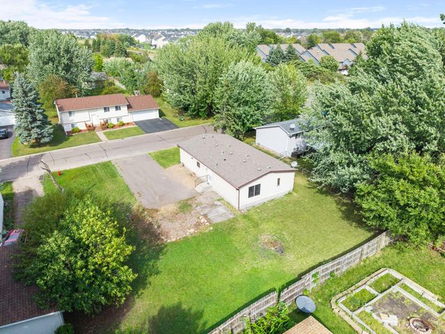 1989 Cardinal Drive, Centerville, MN 55038