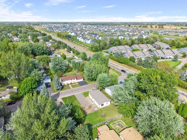 1989 Cardinal Drive, Centerville, MN 55038