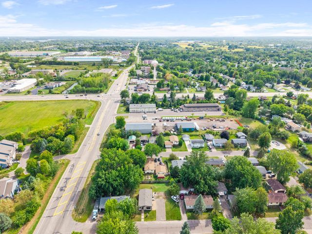 1989 Cardinal Drive, Centerville, MN 55038