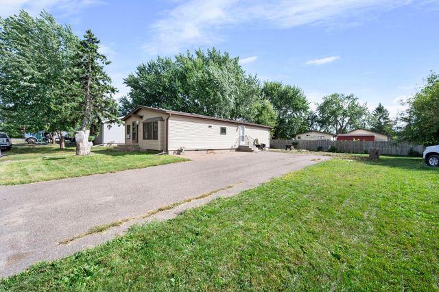 1989 Cardinal Drive, Centerville, MN 55038