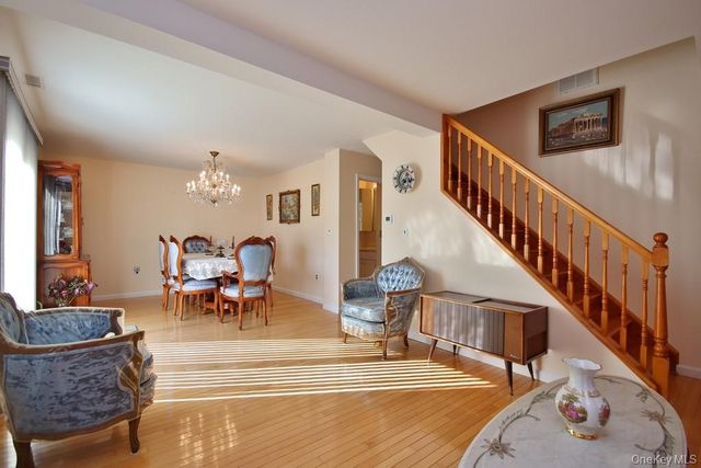 193 Buckshollow Road, Mahopac, NY 10541