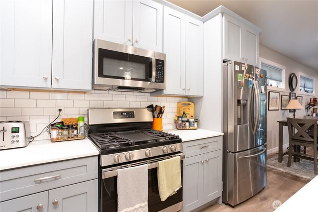 6930 Red Ridge Drive #B, Lynden, WA 98264