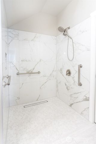 6930 Red Ridge Drive #B, Lynden, WA 98264