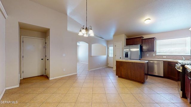 1819 Shreya Street, El Paso, TX 79928