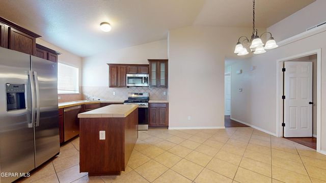 1819 Shreya Street, El Paso, TX 79928
