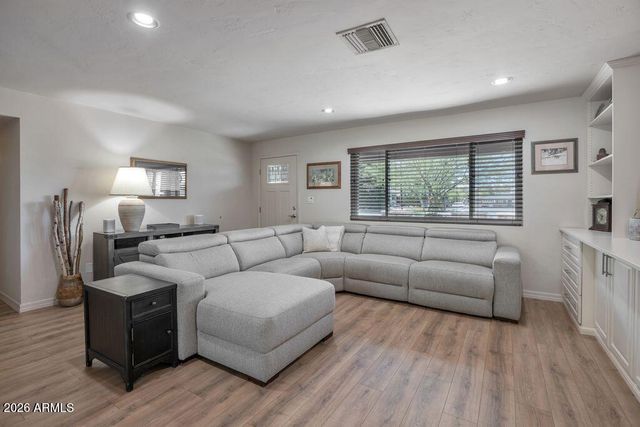 1302 E Butler Drive, Phoenix, AZ 85020