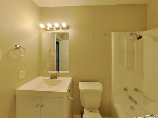 6333 Village, San Antonio, TX 78250