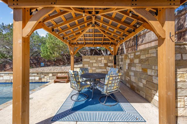 2702 Cumberland CV, Lago Vista, TX 78645