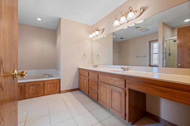 3112 Buffalo Lane, Grove, OK 74344