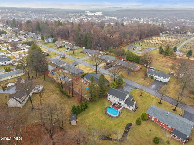 79 Dewey Avenue, Halfmoon, NY 12118