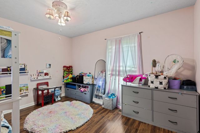 514 W Market St, Portland, TN 37148