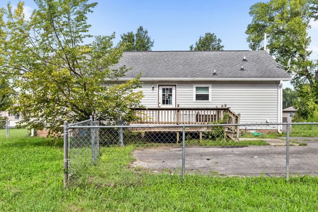514 W Market St, Portland, TN 37148
