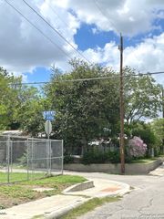 205 Albert st, San Antonio, TX 78207