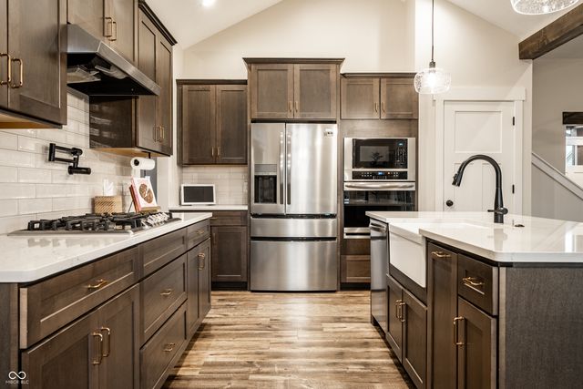 2117 W Bedrock Lane, Greenfield, IN 46140