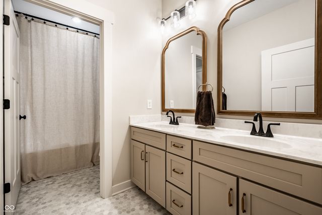 2117 W Bedrock Lane, Greenfield, IN 46140